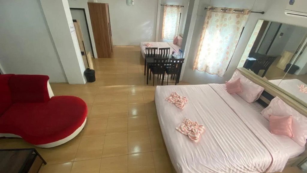 Alongkorn hotel by SB