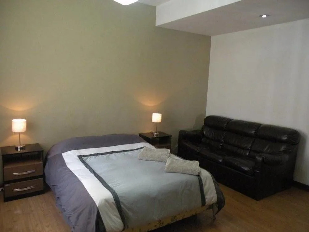 El Jardin Suites and Guest House