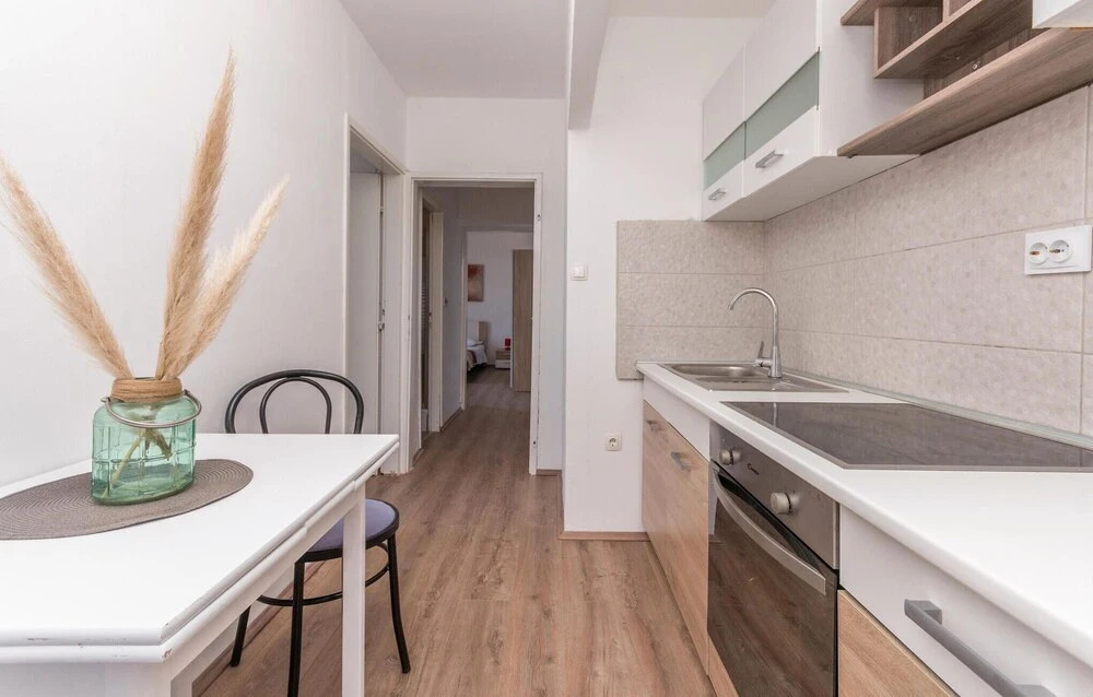 Beautiful Apartment in Nevidane With 2 Bedrooms and Wifi