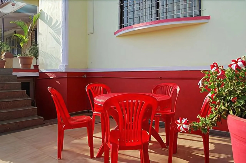 Shanti's Hotel Sonai