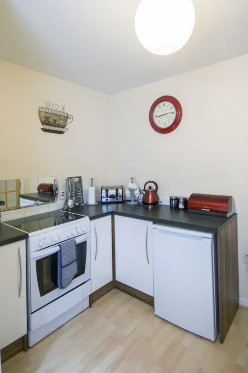 4 Varis Apartments