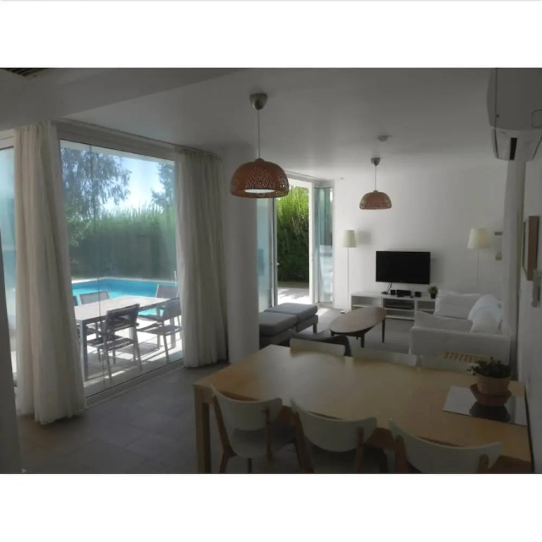 Novron Villa 11