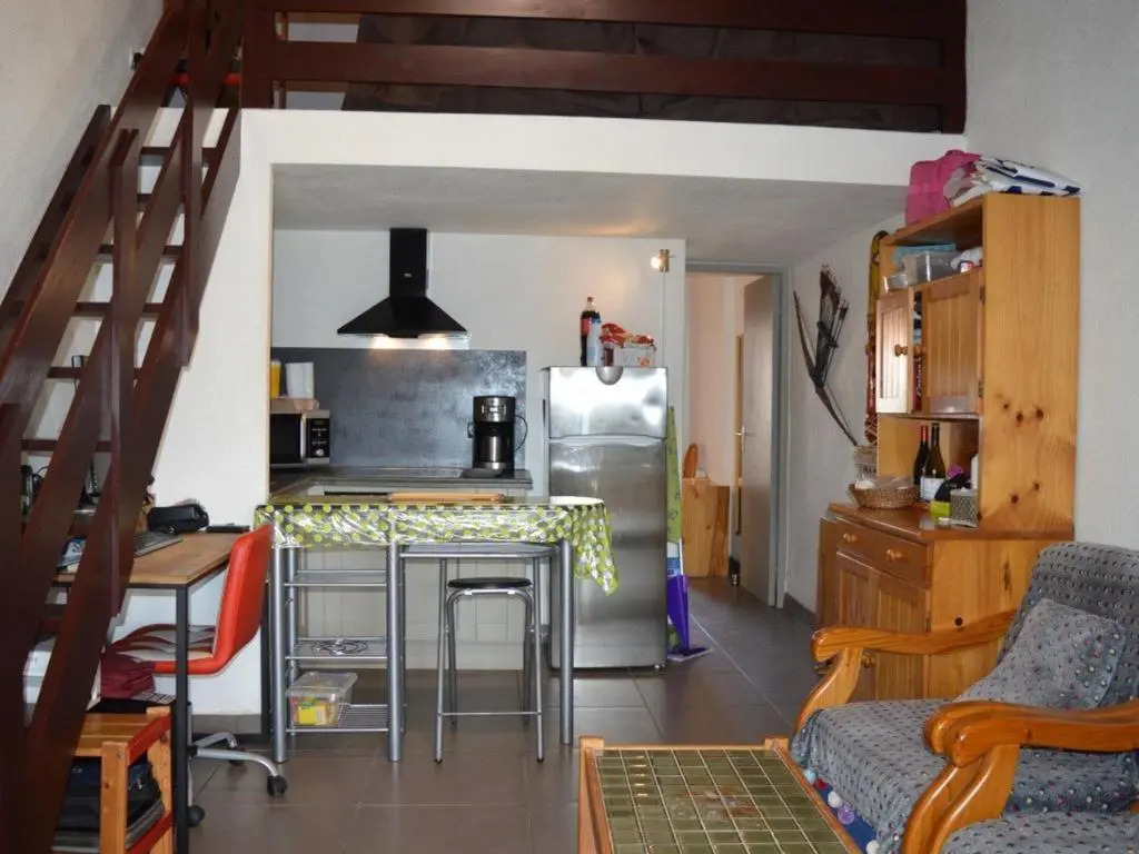 Maison climatisée 2 pièces/mez, 5 couchages, proche port et plage, parking, véranda, terrasse, animaux OK - FR-1-225D-110