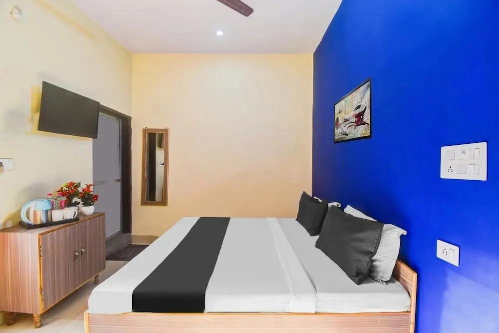 Hotel Radhe Radhe Near Jaipur Airport