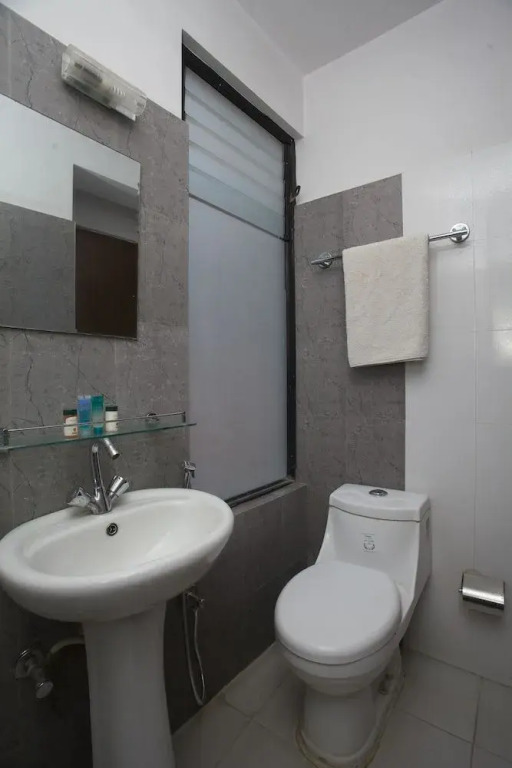 OYO 158 Hotel Premium