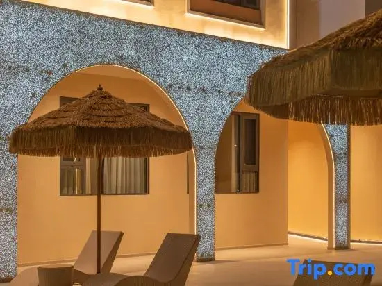 Manhui Swimming Pool Resort Hotel (Sanya Phoenix Airport)