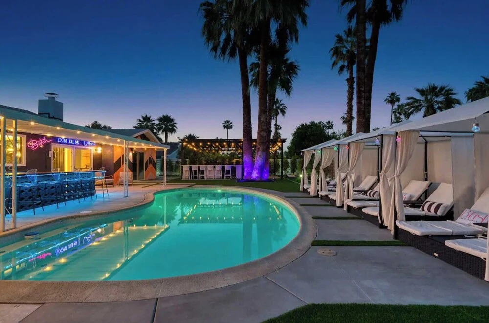 The Blush - With Pool Bars Neons, Palm Springs