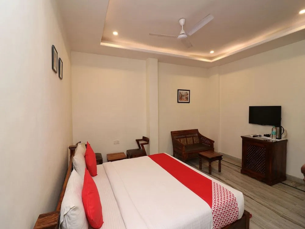 OYO 27759 Hotel Rajputana
