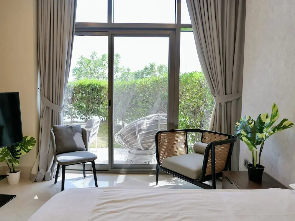Sea & Garden View Apartments - The 8