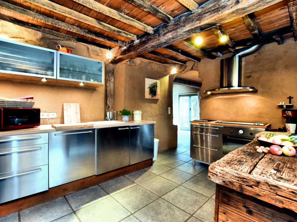 Relaxing Retreat Near Forests