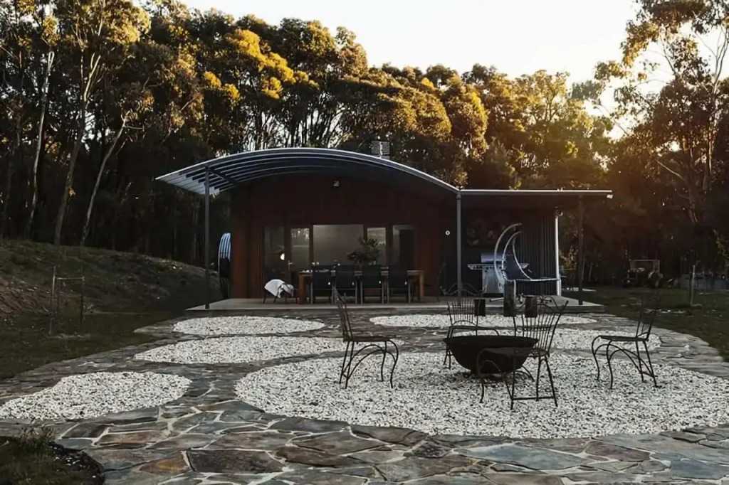 Cedar and Stone - Daylesford Region