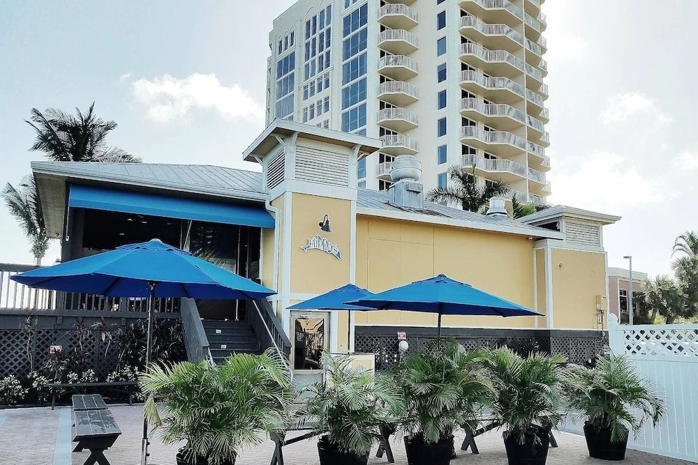 Lovers Key Resort 905