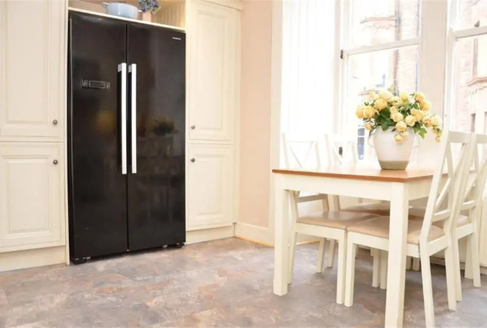 Traditional 2 Bedroom Flat With Views of Portobello Beach