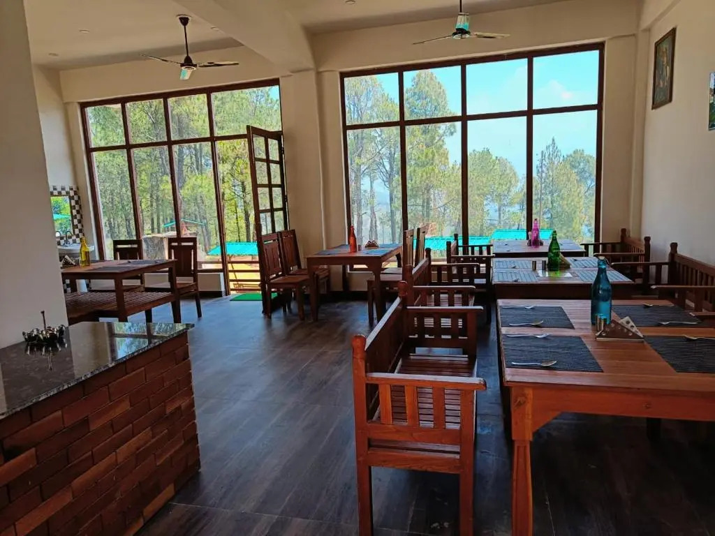Lap Of Himalayas Resort