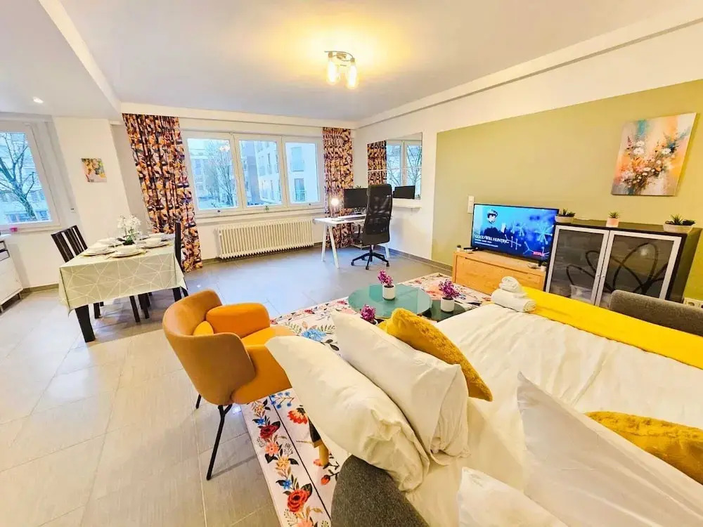Exceptional 1BR Apartment in center