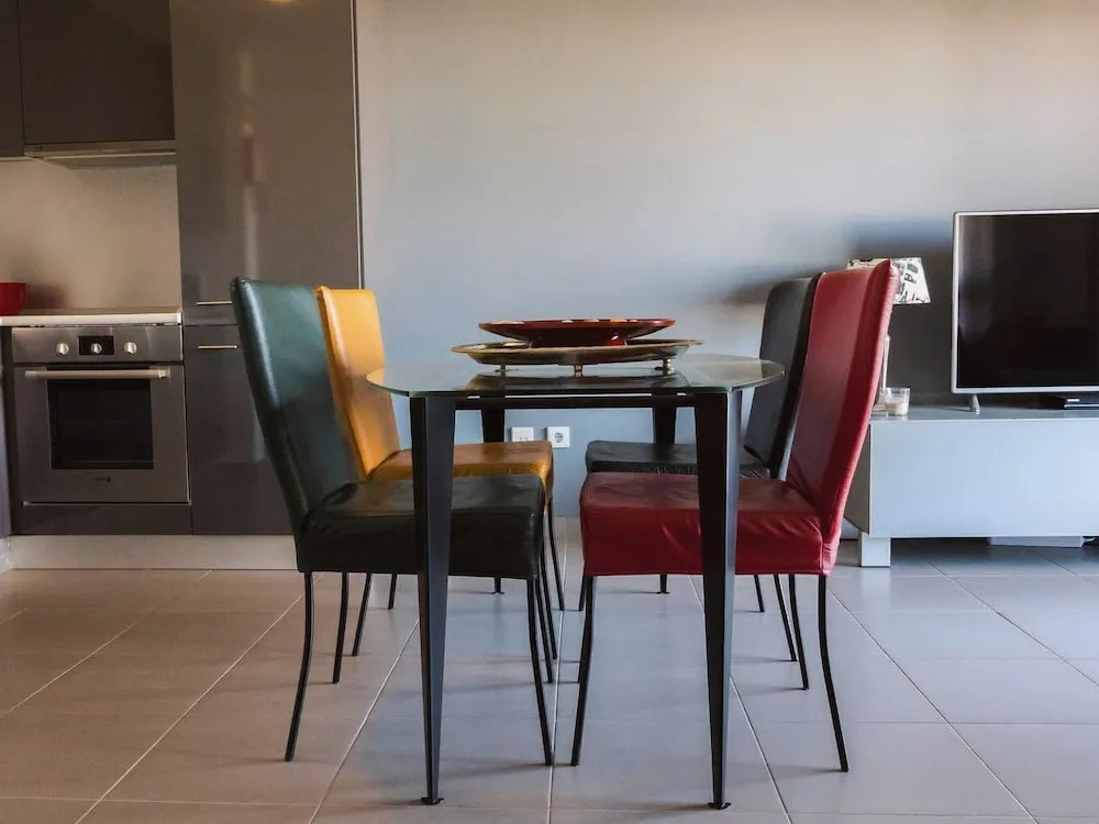 Modern Apartment in Portimão with Swimming Pool