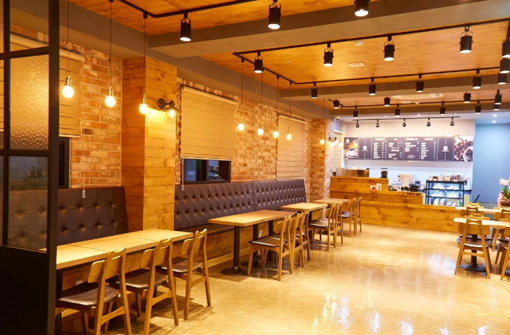Ara & Maru Hostel