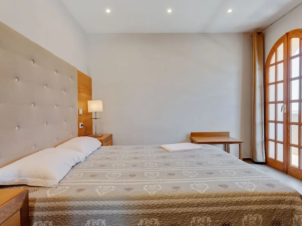 Simplistic Holiday Home in Fontane Bianche With Garden