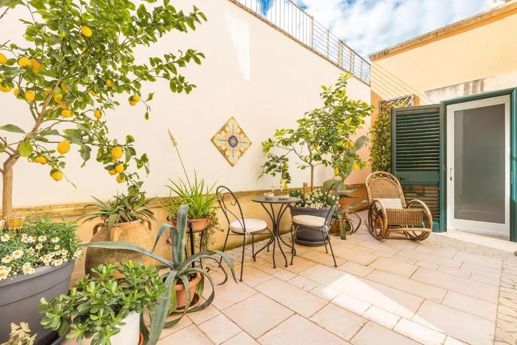 DimoraLeTreMuse Charming Guesthouse in Lecce
