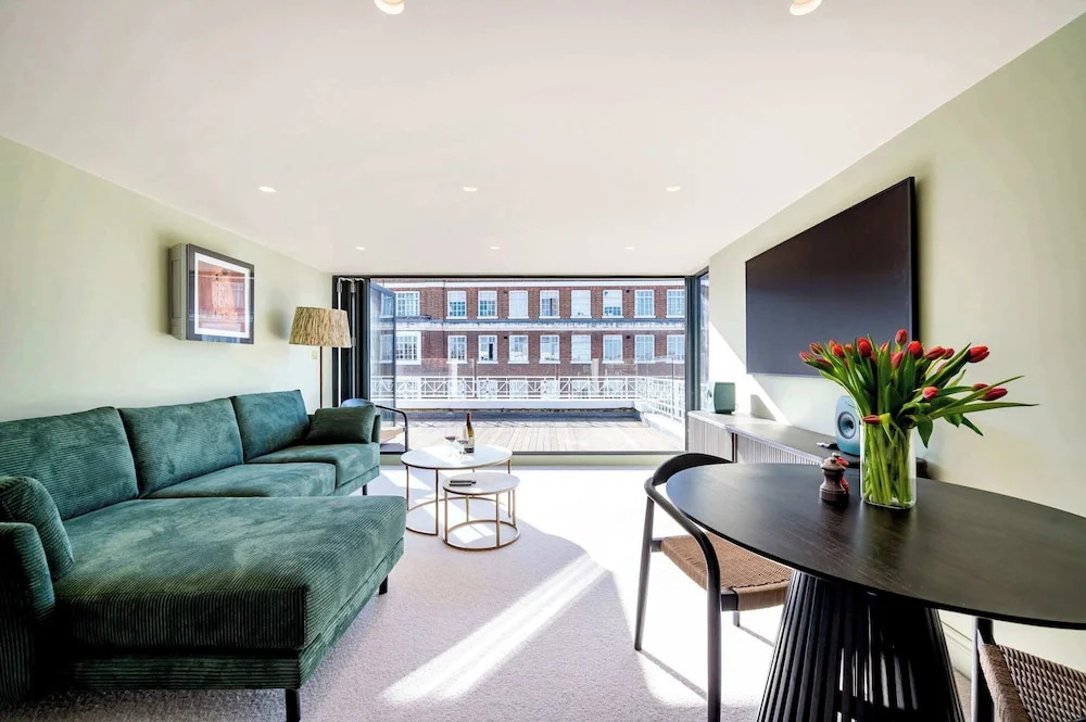 Maison De Brompton With 1 Bedrooms and 1 Bathrooms
