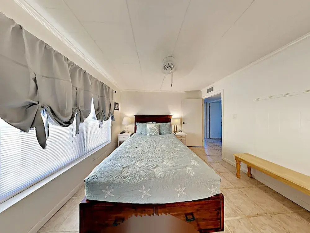 Beachfront Penthouse by RedAwning