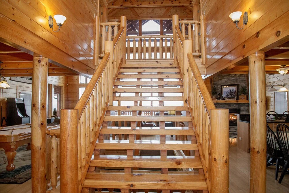 Swimming in the Clouds - Eight Bedroom Cabin