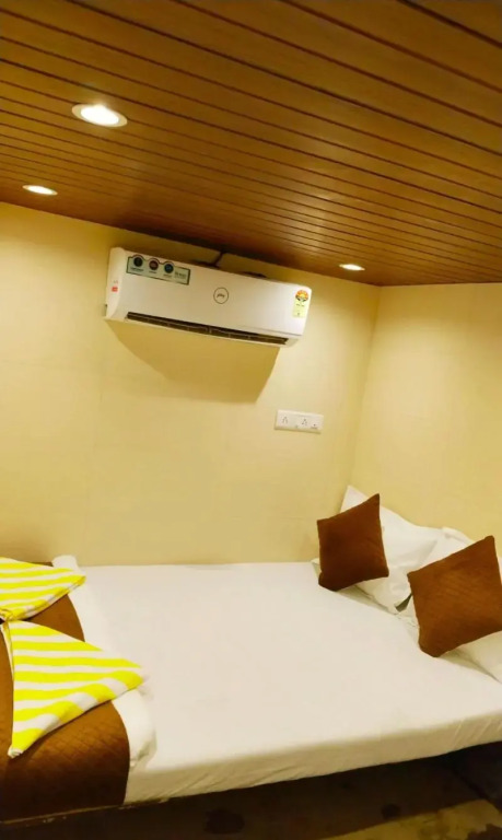 Nadim Tiger Residency