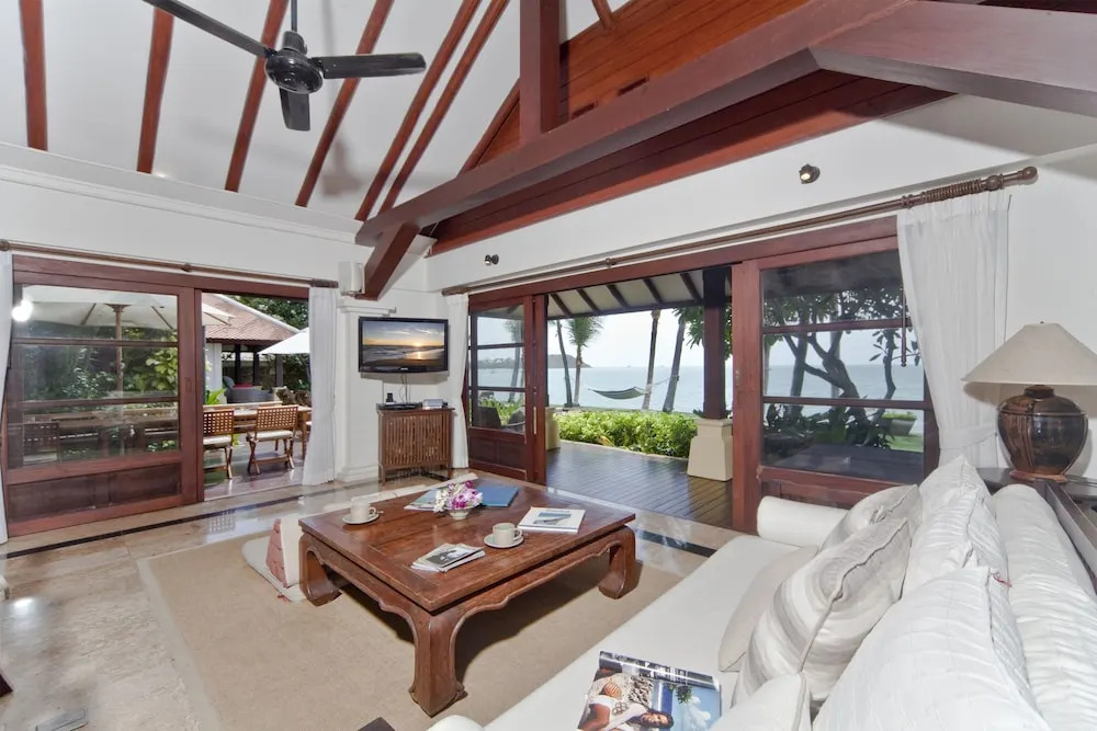 Bacaya Beachfront Villa- by Sublime Samui Villas