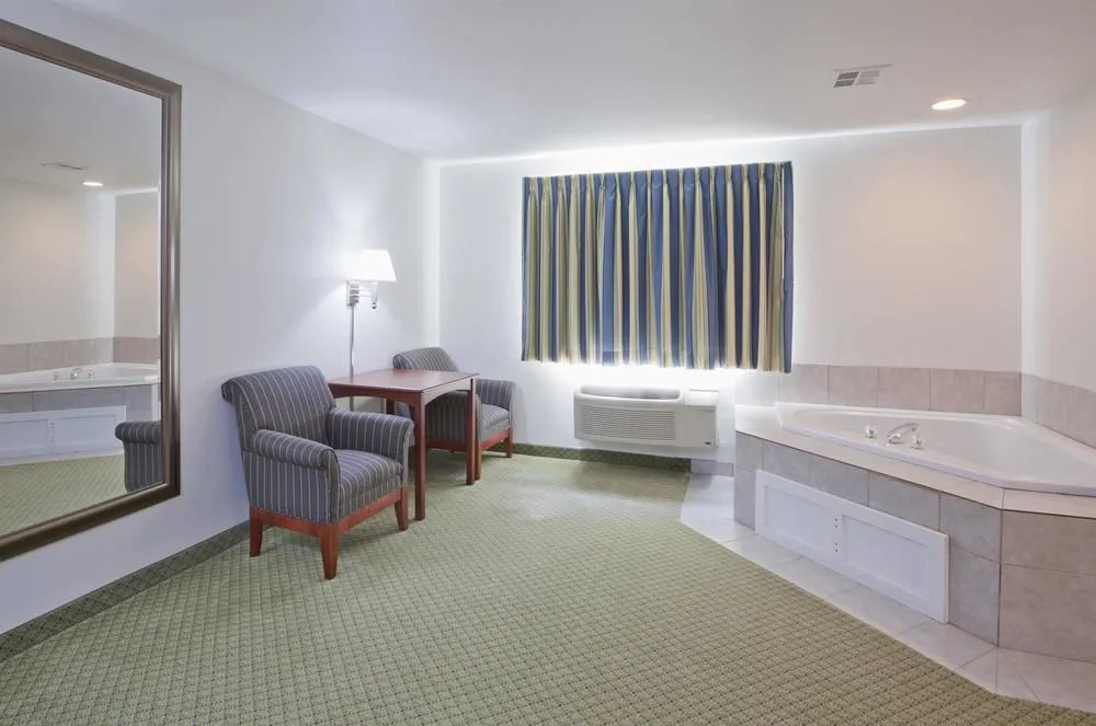 Crossings by GrandStay® – Becker / Big Lake