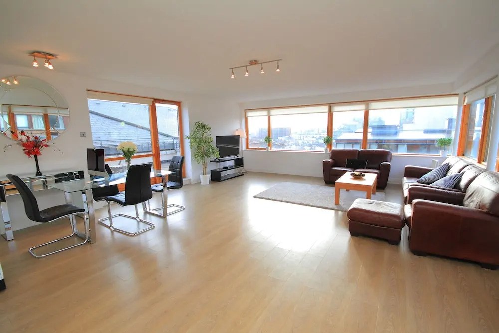 Pearse Street Penthouse