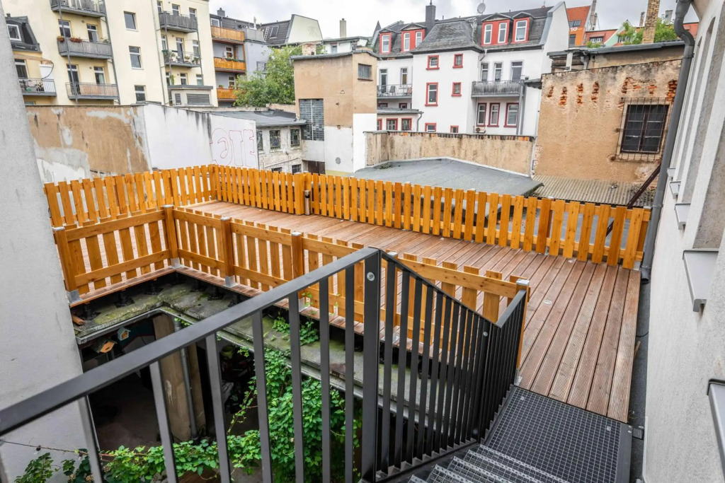Großer Terrassentraum in Klein Venedig