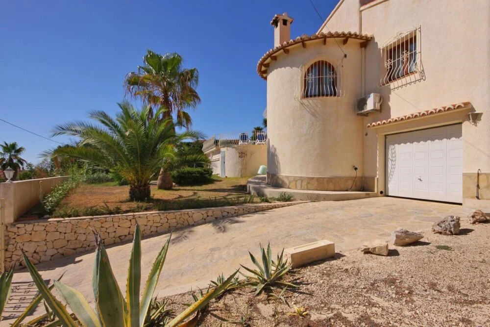 Villa - 2 Bedrooms with Pool and WiFi - 106433