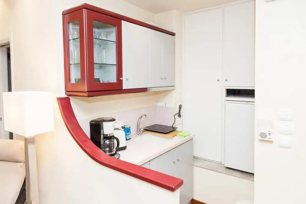 Centrally Located Studio In Athens