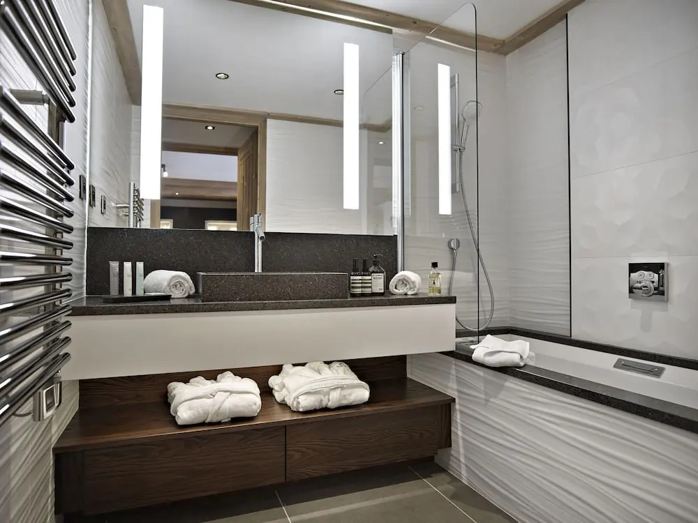 Modern Furnished Apartment, Just 50 m. From the Slopes