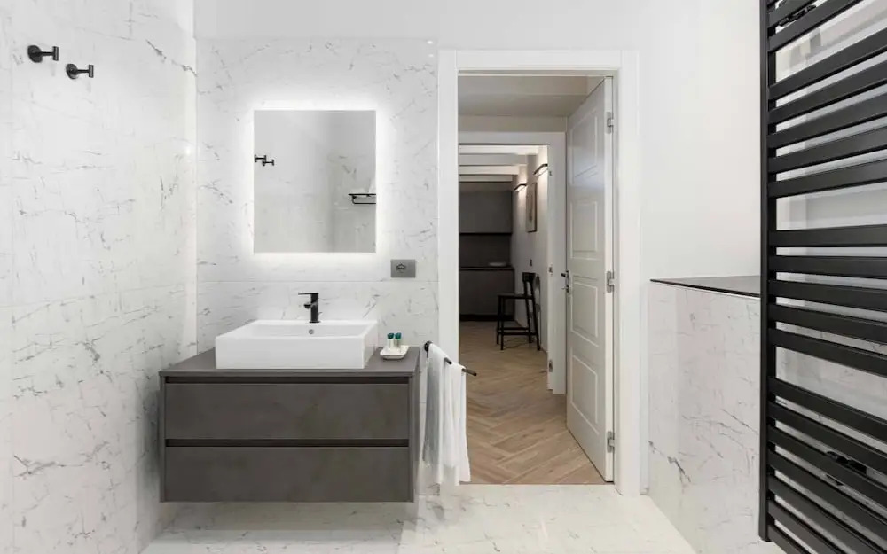 Q71 TIMELESS SUITES