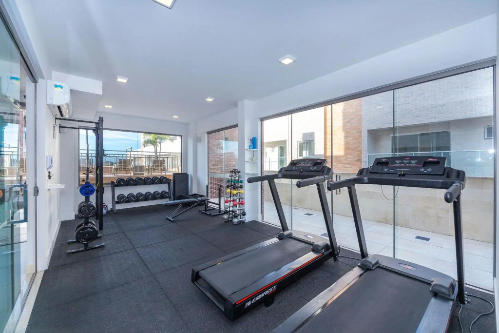Porto Madero 201 - Apartamento no centro de Bombinhas - Rooftop com piscina e academia - À poucos metros da praia