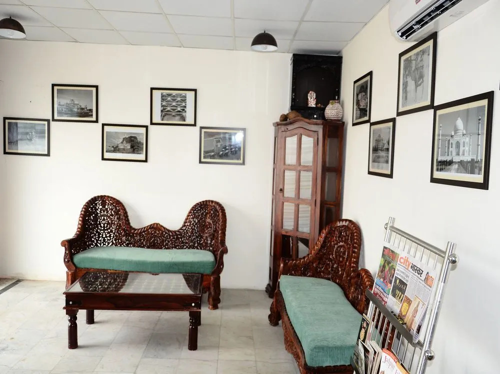 OYO 10963 Hotel Guman Auberge