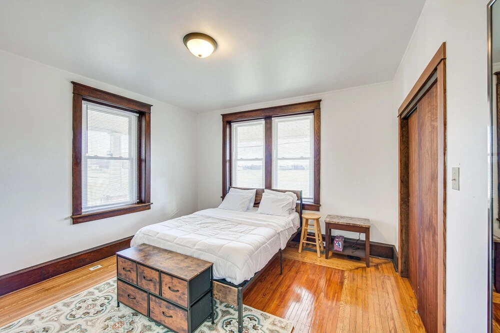 Lovely Lancaster Aptartment in Walkable Location!