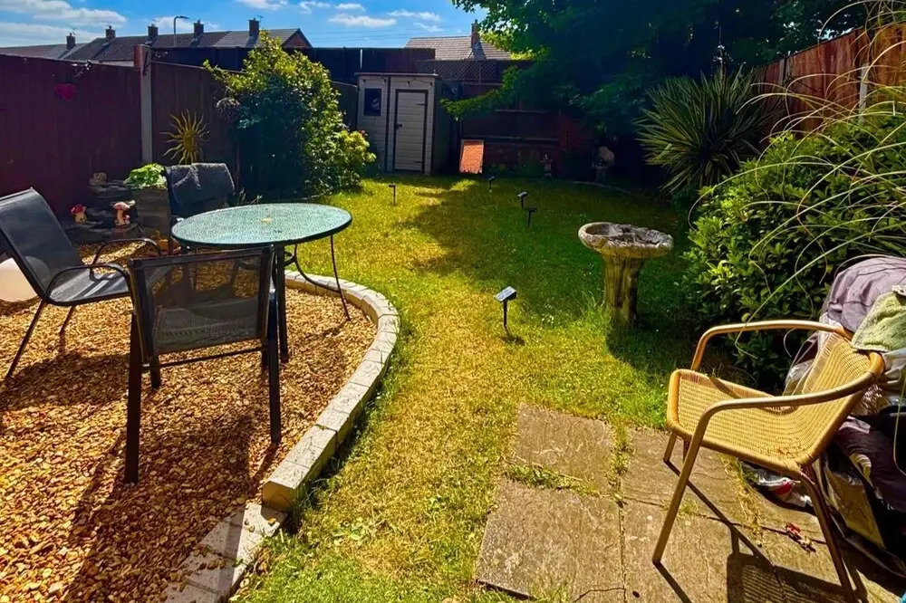 2-bed House, Sleeps 4, Garden, 10 Mins to Anfield