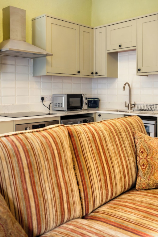Stunning 1 Bedroom Flat in Central Bath