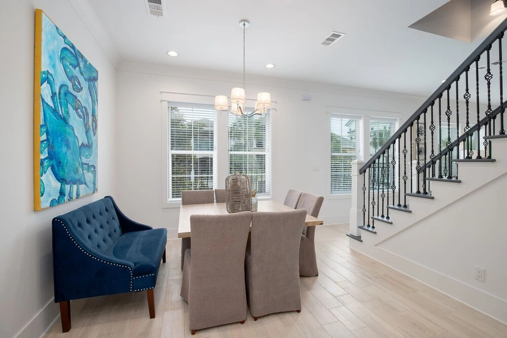 Destin's Gem by Avantstay Steps to the Beach w/ BBQ & Pool