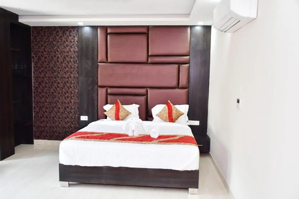 Hotel Royal Inn igi