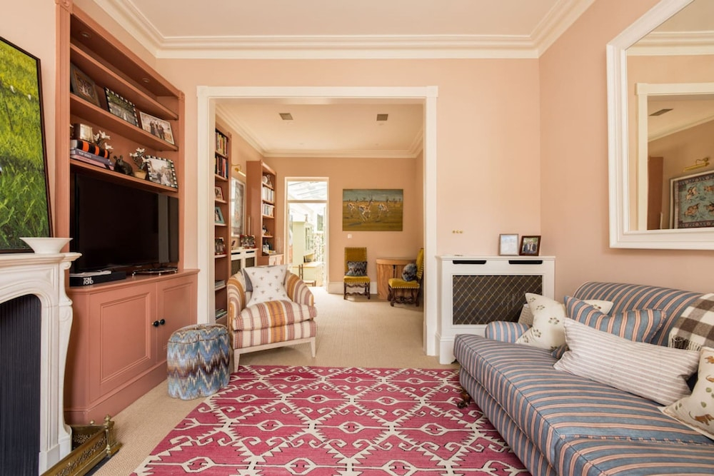 Battersea Park 3 Bedroom Residence