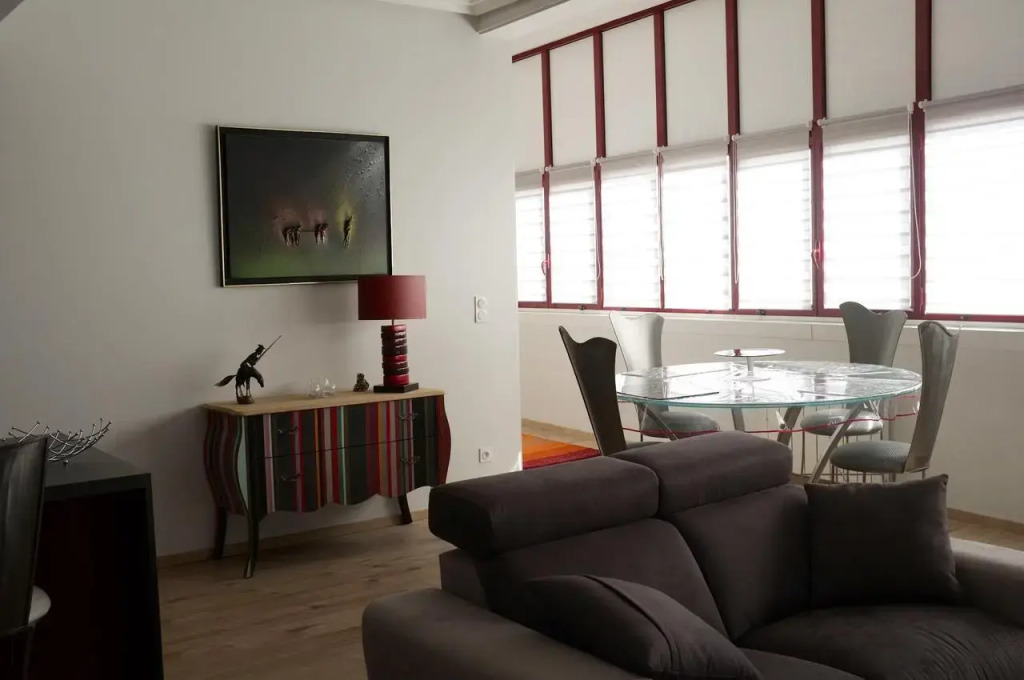 Luxurious 65M2 Appartment In Front Of The River