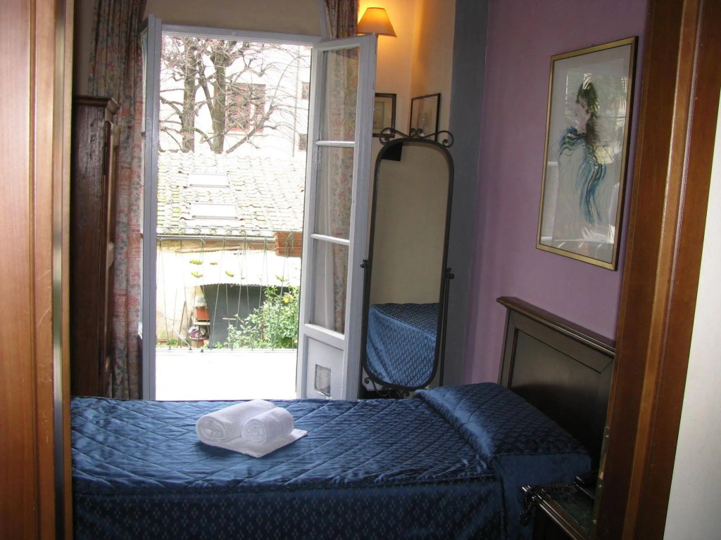 Hotel Enza