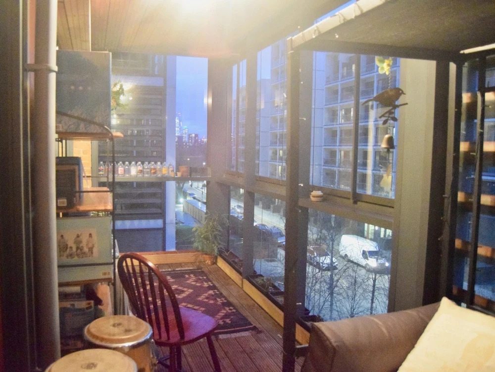 Spacious 1 Bedroom Flat With Covered Balcony