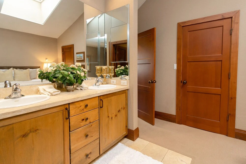 Incredible 2 Story Condo On Ajax