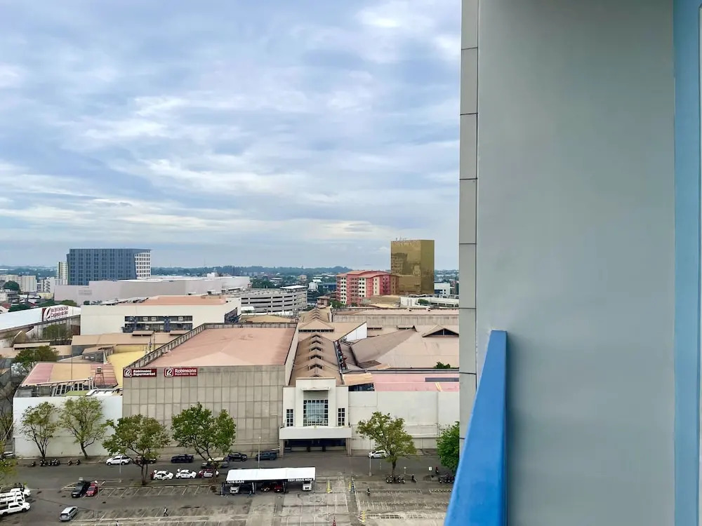 The Loop Condotel