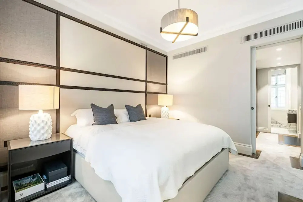 Mayfair Home Private Parking Central AC