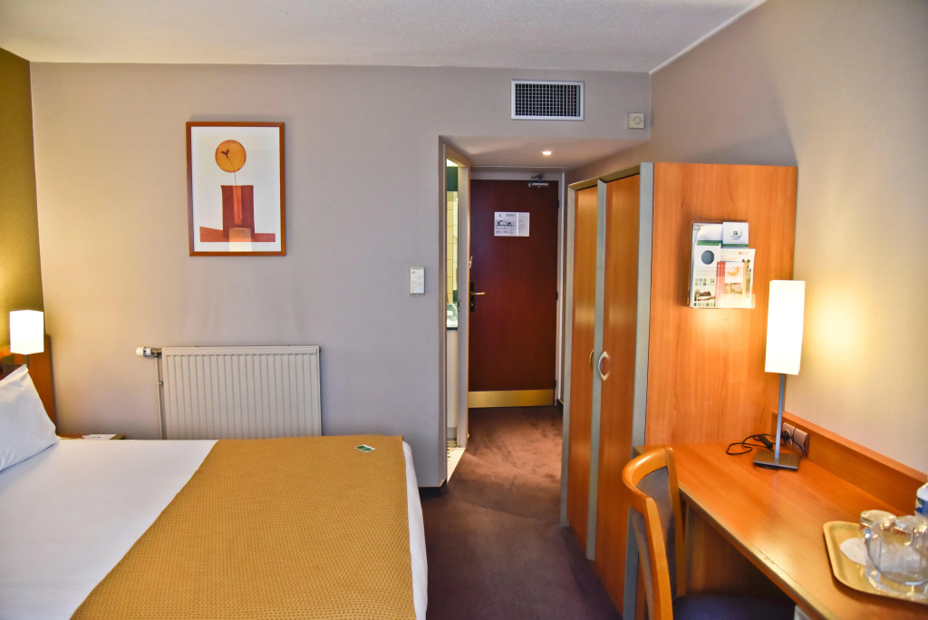 Holiday Inn Calais-Centre by IHG